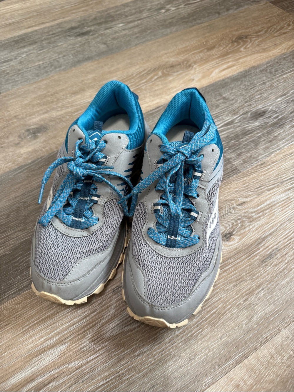 Saucony Gray and Teal Women's Running Sneakers